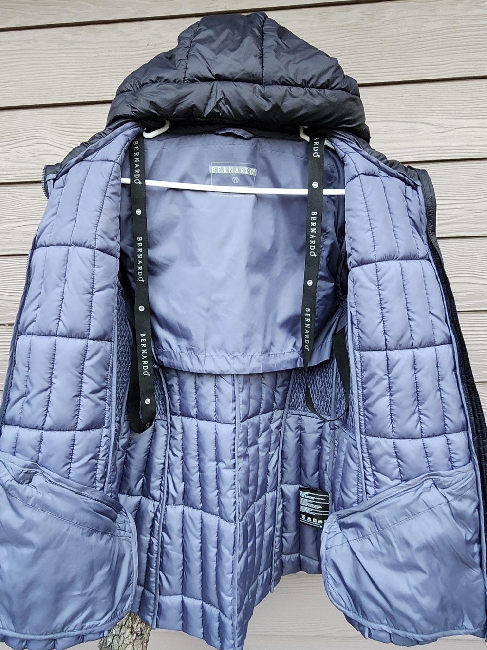 Bernardo Quilted Hooded Puffer Black Jacket - Picture 5 of 8